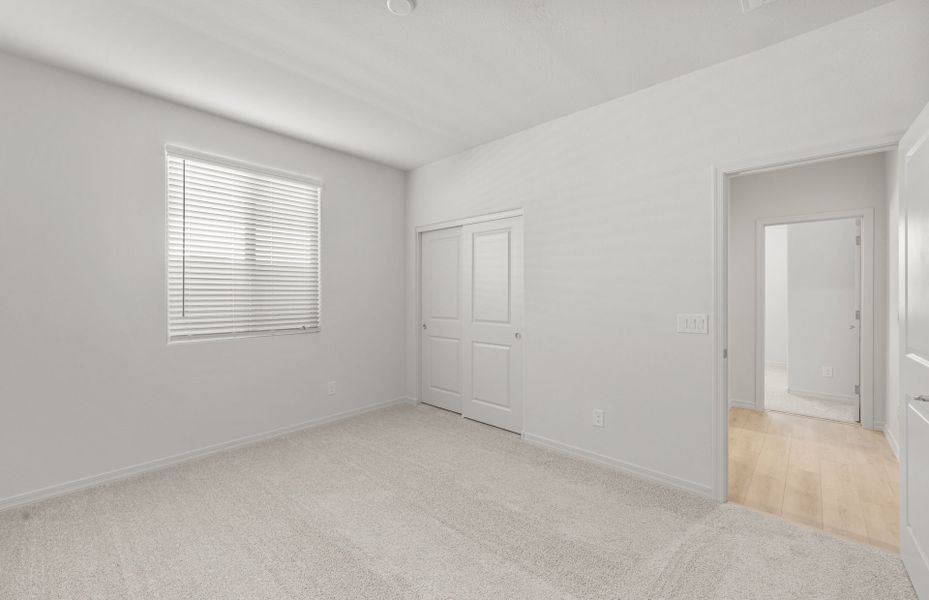 Spacious, unfurnished interior of a new home in Alamar, Avondale (Image 21).