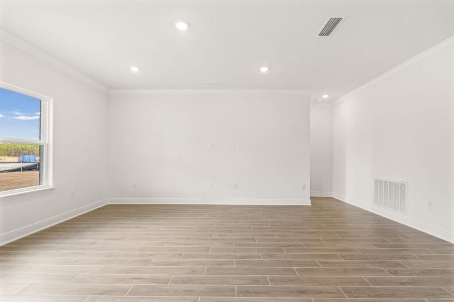 Spacious, unfurnished interior of a new home in Natureview, Freeport (Image 38).