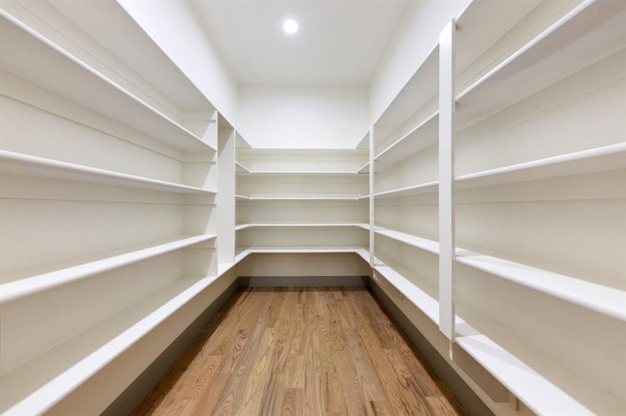 Spacious, unfurnished interior of a new home in , Red Oak (Image 20).