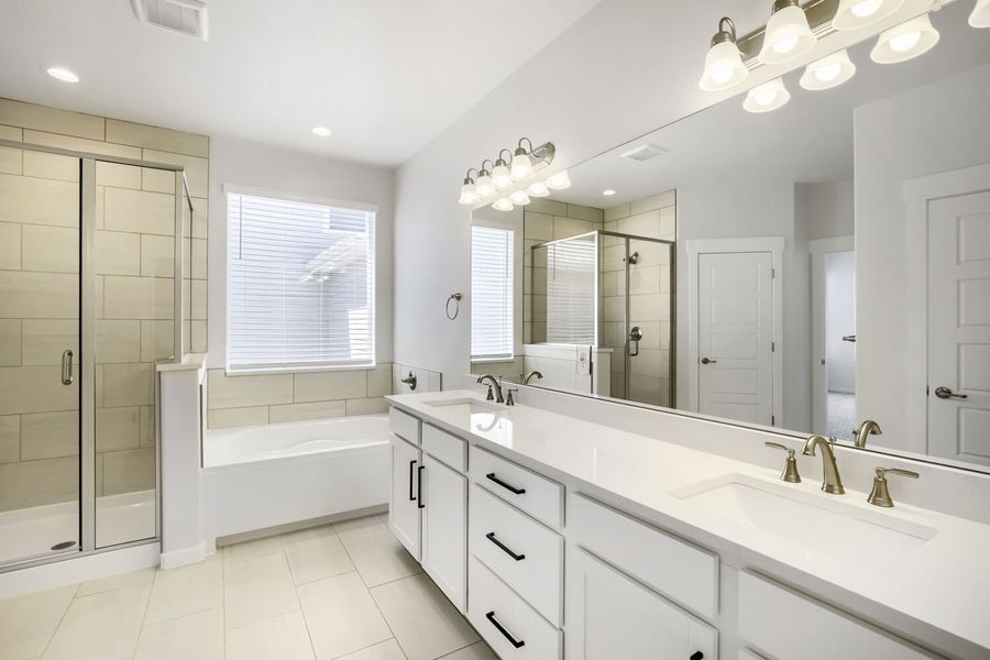 2071 Dusk Court - Primary Bathroom 2071 Dusk Court - Primary Bathroom