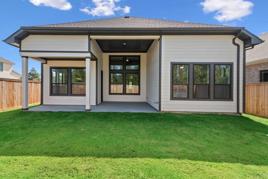 Welcome to The Primrose by David Weekley Homes. Move-In-Ready Now! Welcome to The Primrose by David Weekley Homes. Move-In-Ready Now!
