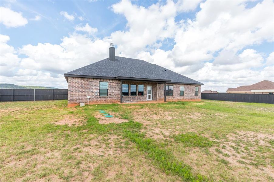 Exterior details and patio area of a home in , Tuscola (Image 24).