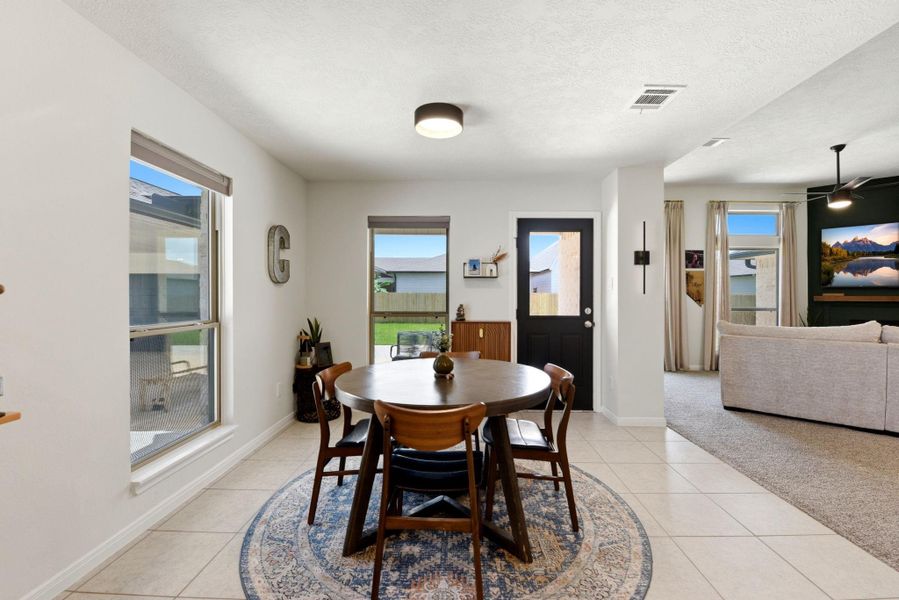 Furnished interior view inside a new home in Pedregal, Dickinson (Image 33).