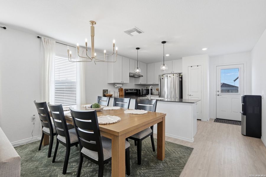 Furnished interior view inside a new home in Mission del Lago, San Antonio (Image 9). Furnished interior view inside a new home in Mission del Lago, San Antonio (Image 9).