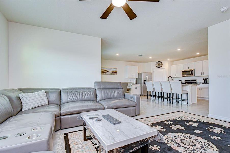 Furnished interior view inside a new home in , Zephyrhills (Image 6). Furnished interior view inside a new home in , Zephyrhills (Image 6).