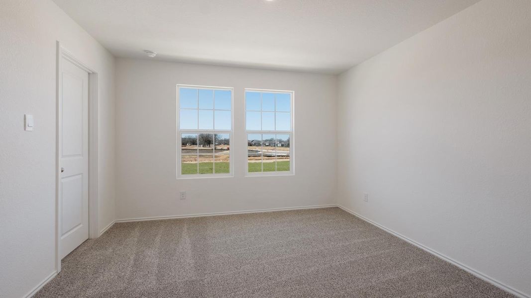 Spacious, unfurnished interior of a new home in Valverde, Bastrop (Image 11).
