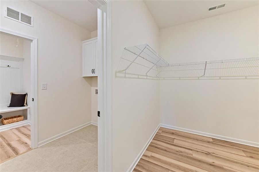 Spacious, unfurnished interior of a new home in Sagebrook, Powder Springs (Image 17).