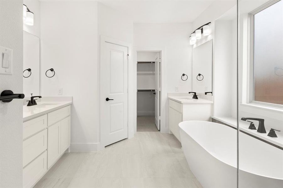 18. 1812 Possum - Bath 18. 1812 Possum - Bath