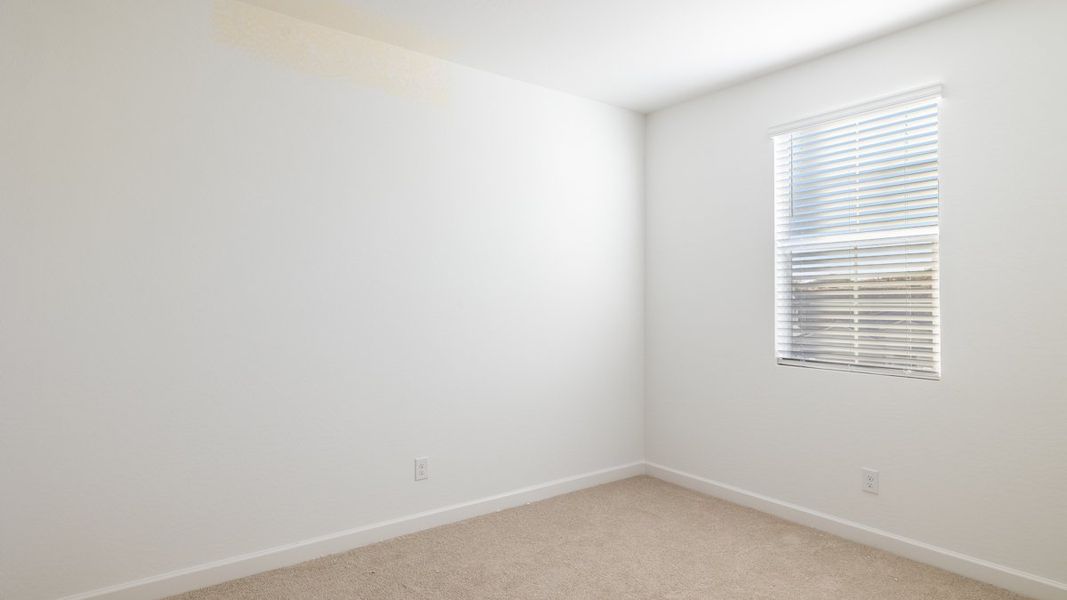 Spacious, unfurnished interior of a new home in Aloravita, Peoria (Image 34).