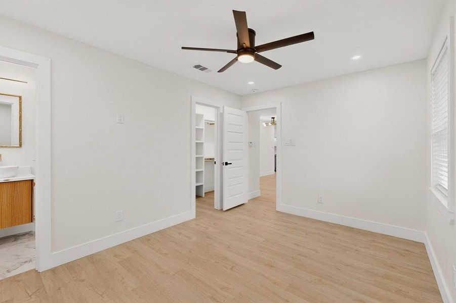 Spacious, unfurnished interior of a new home in , White Settlement (Image 31).