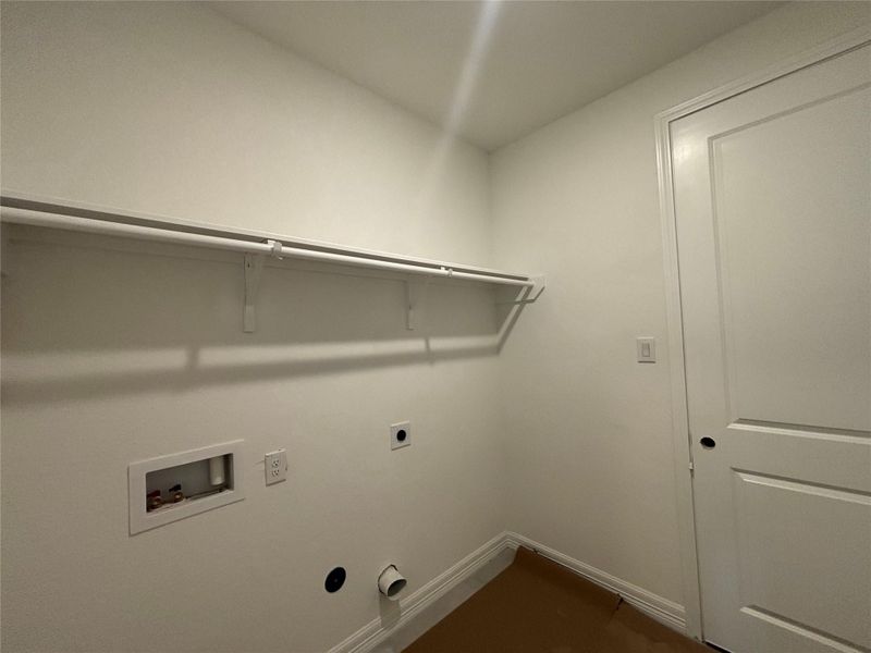 Spacious, unfurnished interior of a new home in Spring Creek Trails, Magnolia (Image 18).