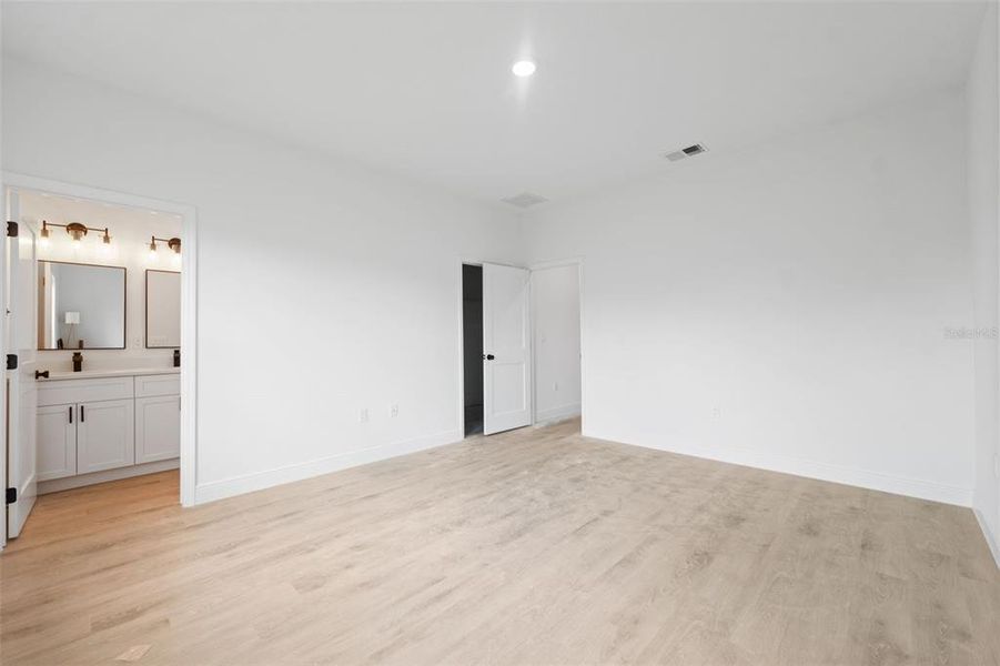 Image 30 of a home in .