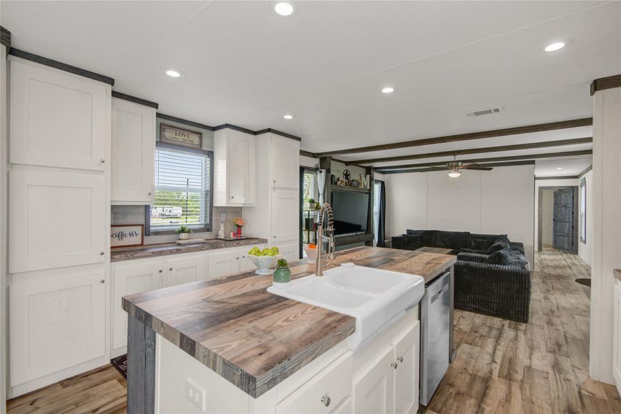 Furnished interior view inside a new home in , Brazoria (Image 10).