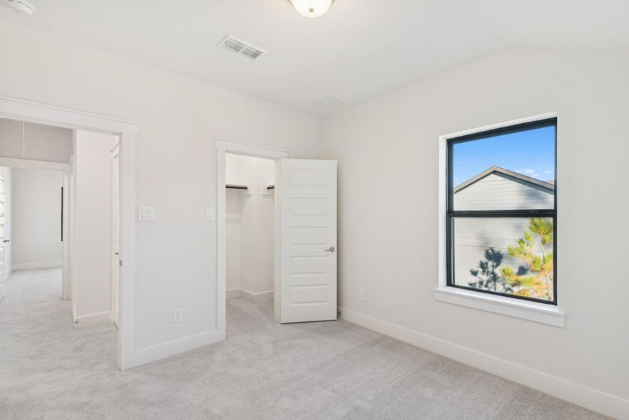 Spacious, unfurnished interior of a new home in ARTAVIA 50' Homesites, Conroe (Image 23).