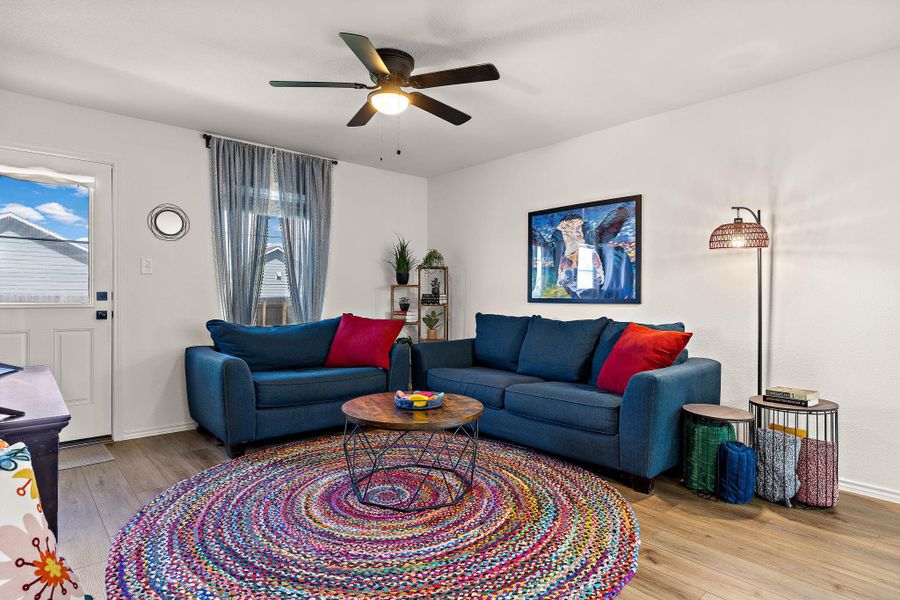 Furnished interior view inside a new home in Rancho Del Cielo, Jarrell (Image 30). Furnished interior view inside a new home in Rancho Del Cielo, Jarrell (Image 30).