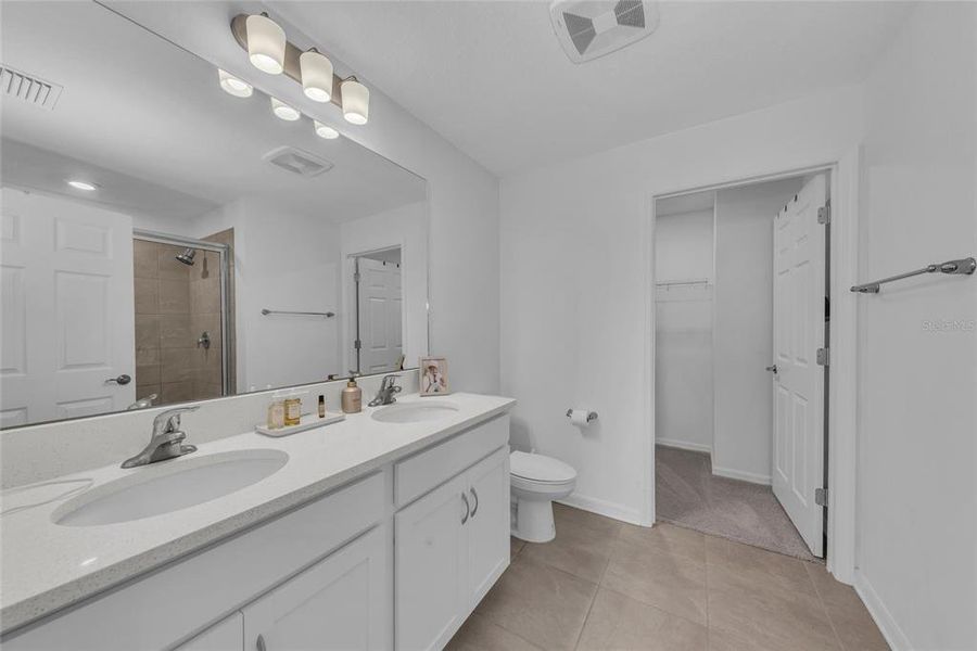 Furnished interior view inside a new home in , Sarasota (Image 16).