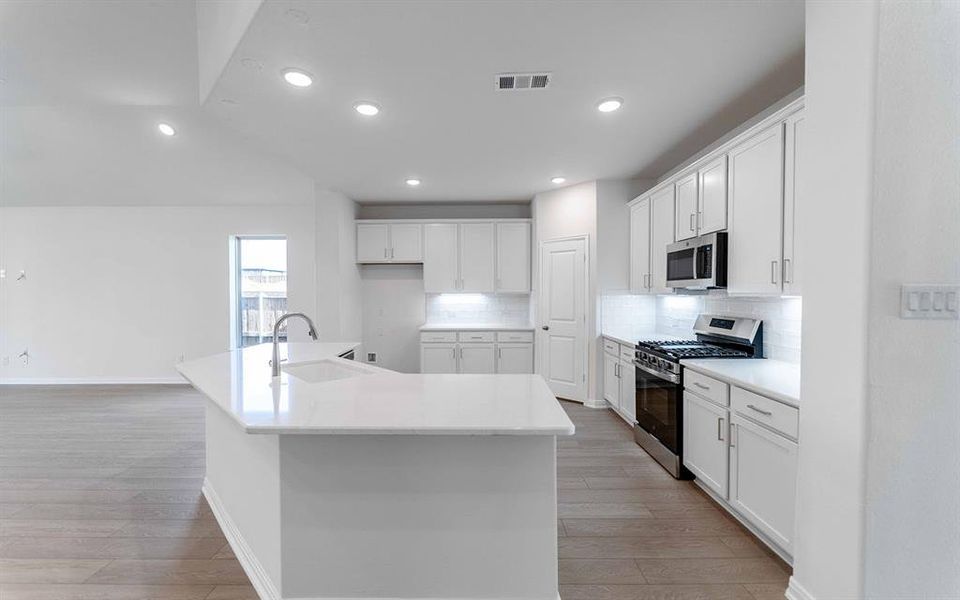 Image 18 of a home in La Terra. Image 18 of a home in La Terra.