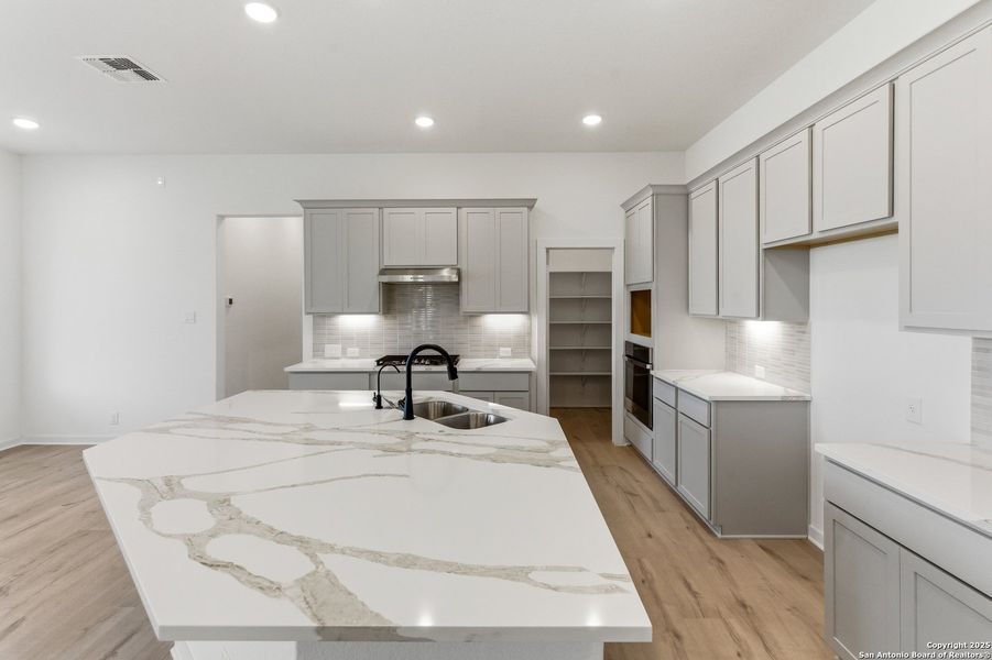Furnished interior view inside a new home in The Crossvine – Garden Homes, Schertz (Image 8). Furnished interior view inside a new home in The Crossvine – Garden Homes, Schertz (Image 8).