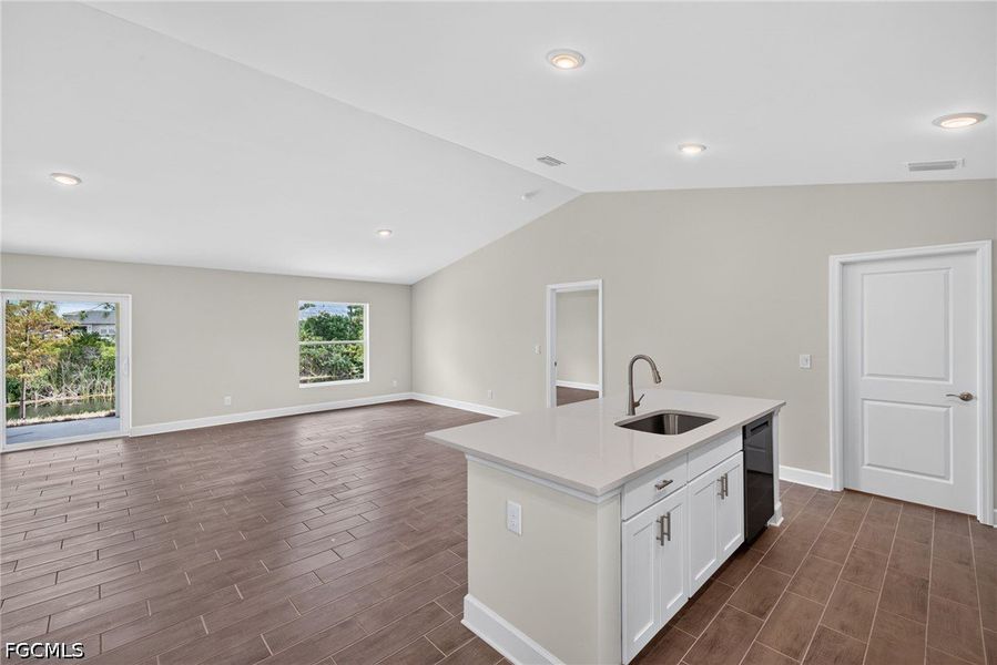 Image 31 of a home in Cape Coral. Image 31 of a home in Cape Coral.