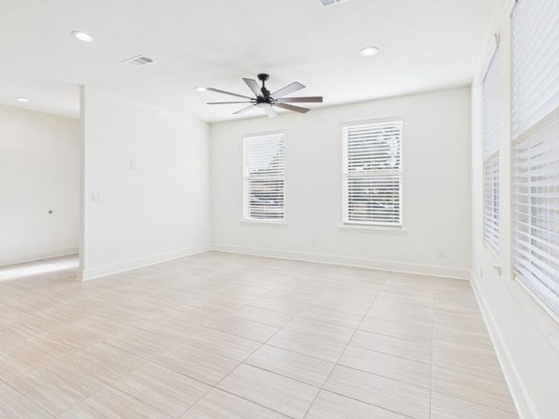 Unfurnished room with recessed lighting and a ceiling fan Unfurnished room with recessed lighting and a ceiling fan