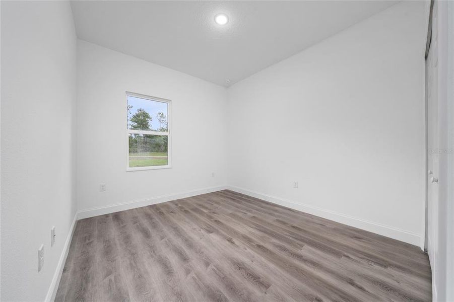 Spacious, unfurnished interior of a new home in , Ocala (Image 17).