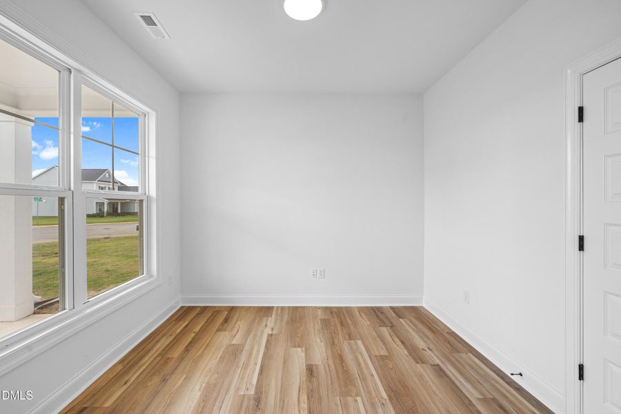 9 -154 Tennyson Dr_ Interior