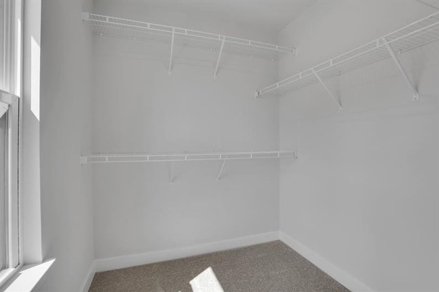 Spacious, unfurnished interior of a new home in Laurel Fields, Gainesville (Image 27).