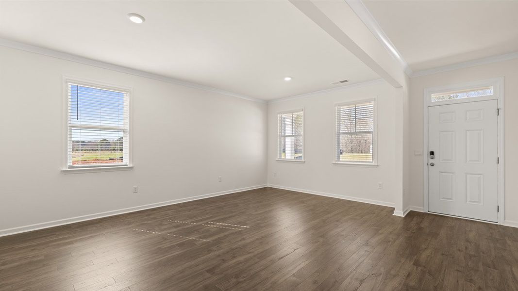 Spacious, unfurnished interior of a new home in The Abbey at Trolley Run Station, Aiken (Image 18).