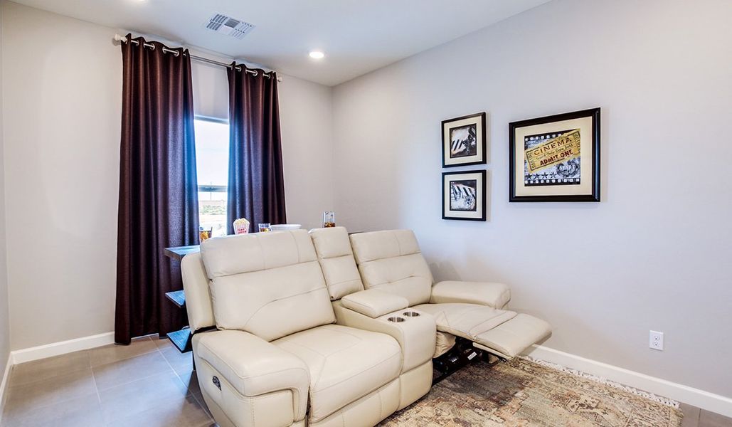 Furnished interior view inside a new home in Sycamore Vista, Vail (Image 39).