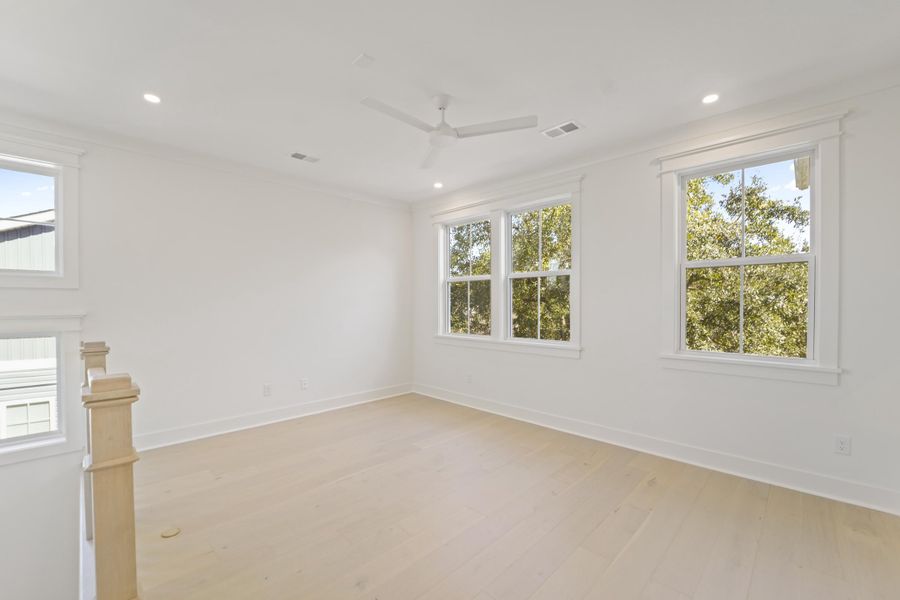 Spacious, unfurnished interior of a new home in , Charleston (Image 43).
