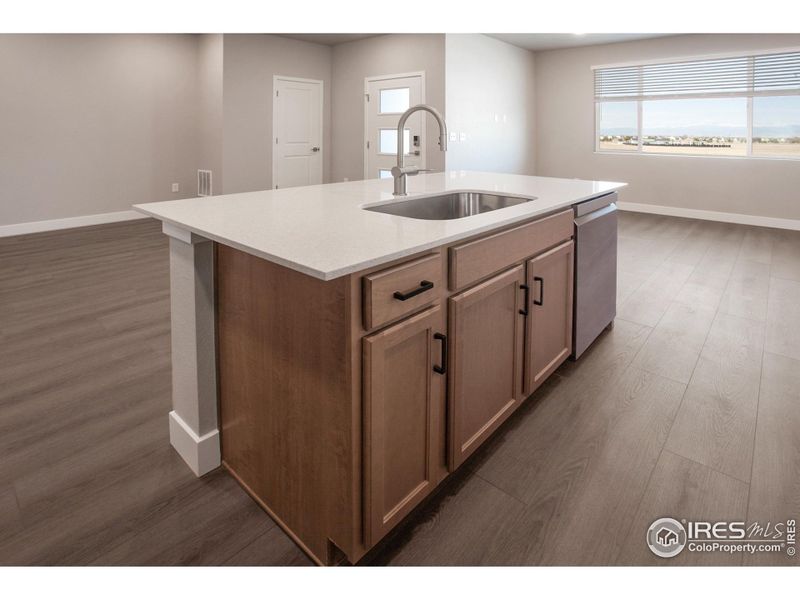 EXAMPLE PHOTO: KITCHEN ISLAND