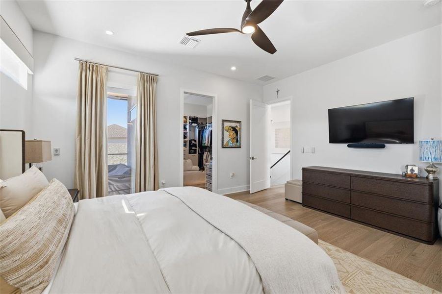 Furnished interior view inside a new home in , Tampa (Image 31).