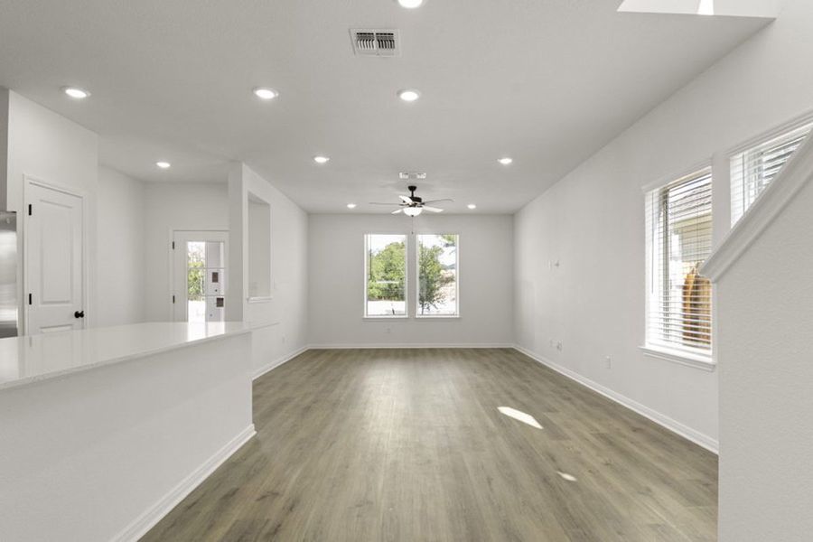 Representative unfurnished interior of a home built from the Oak by Pacesetter Homes in Blanco Vista, San Marcos (Image 39).