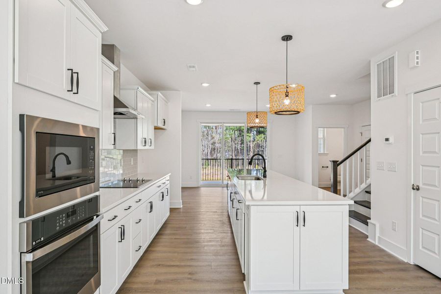 15-web-or-mls-Dunzo Dr-S1203-015