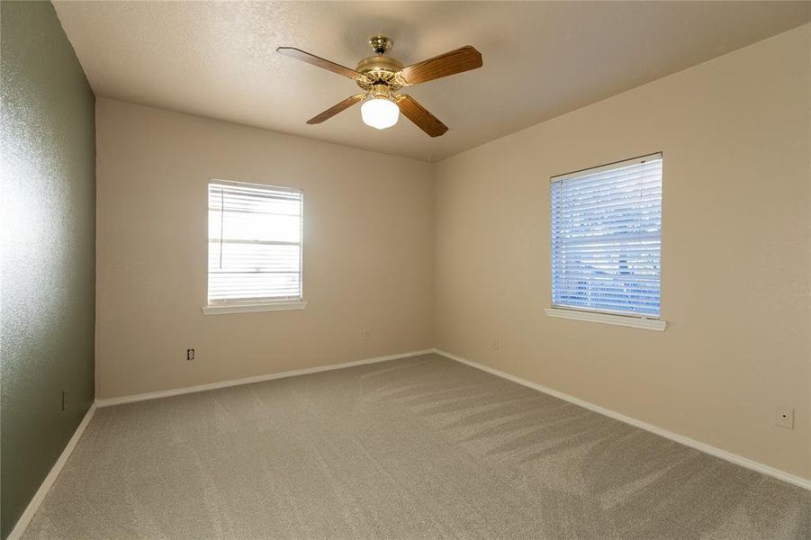 Spacious, unfurnished interior of a new home in , Burleson (Image 8).