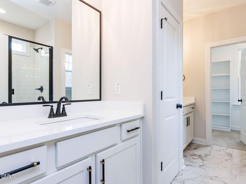 017-1280x960-primary-bathroom