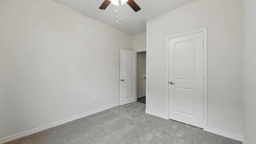 Spacious, unfurnished interior of a new home in Lakewood Trails, Forney (Image 24).