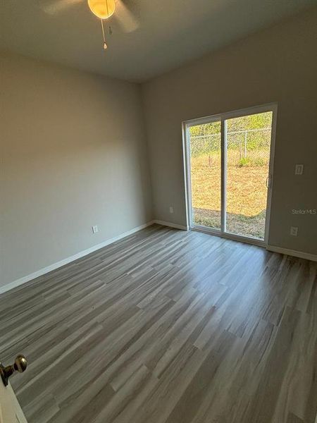 Spacious, unfurnished interior of a new home in , Sebring (Image 11).