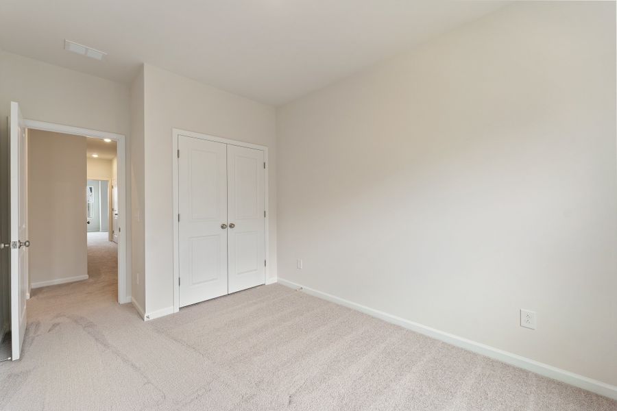 Spacious, unfurnished interior of a new home in Edwards Station, Taylors (Image 25).