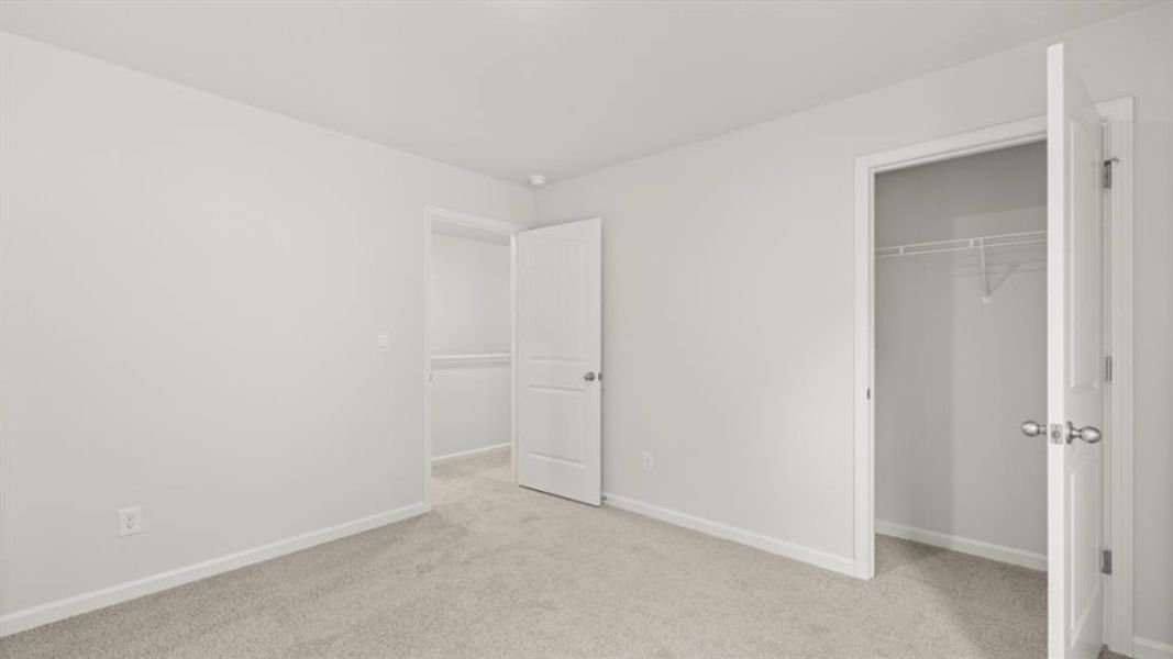 Spacious, unfurnished interior of a new home in Oconee Overlook, Gainesville (Image 24).