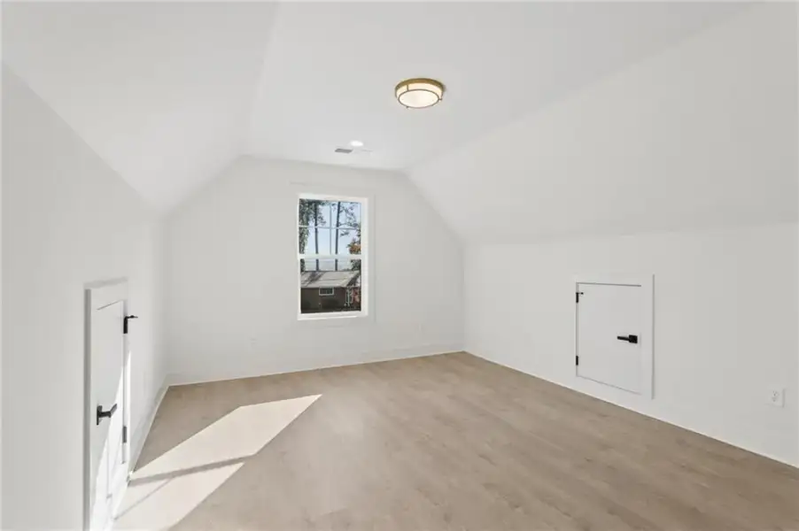Spacious, unfurnished interior of a new home in , Atlanta (Image 34).