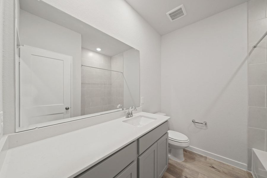 Furnished interior view inside a new home in Russell Ranch, Bay City (Image 6).