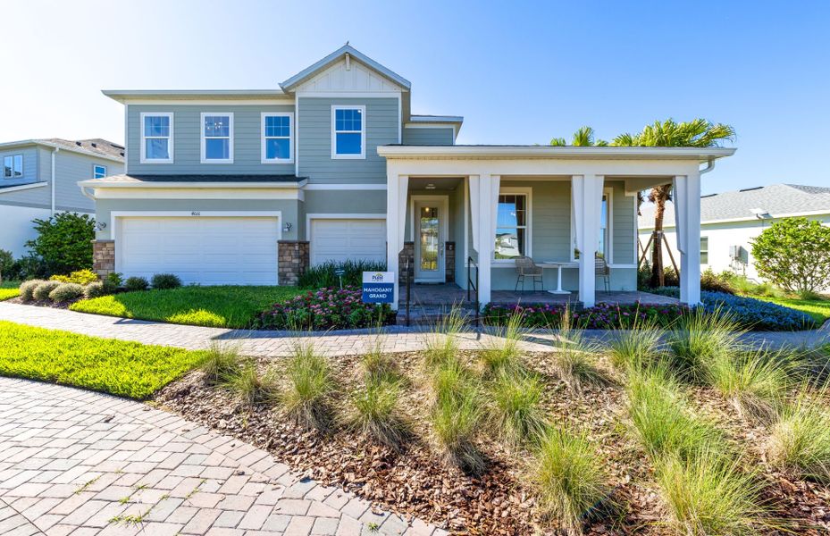 Representative exterior details of a home built from the Mahogany Grand by Pulte Homes in Parkside Trails, Clermont (Image 22).