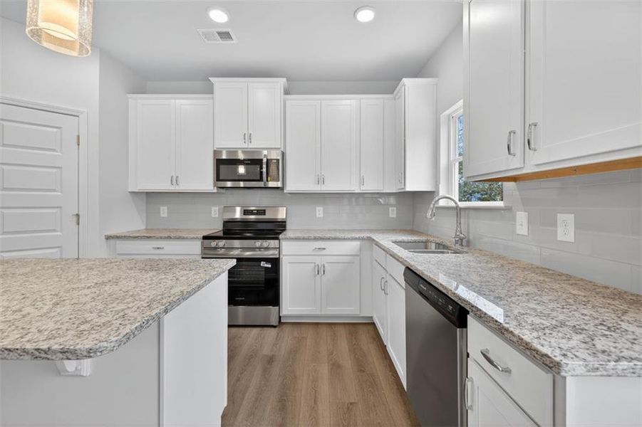 Furnished interior view inside a new home in Garrett Preserve, Douglasville (Image 9).