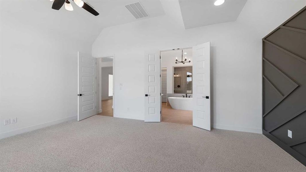 Spacious, unfurnished interior of a new home in Talon Hills, Fort Worth (Image 17).