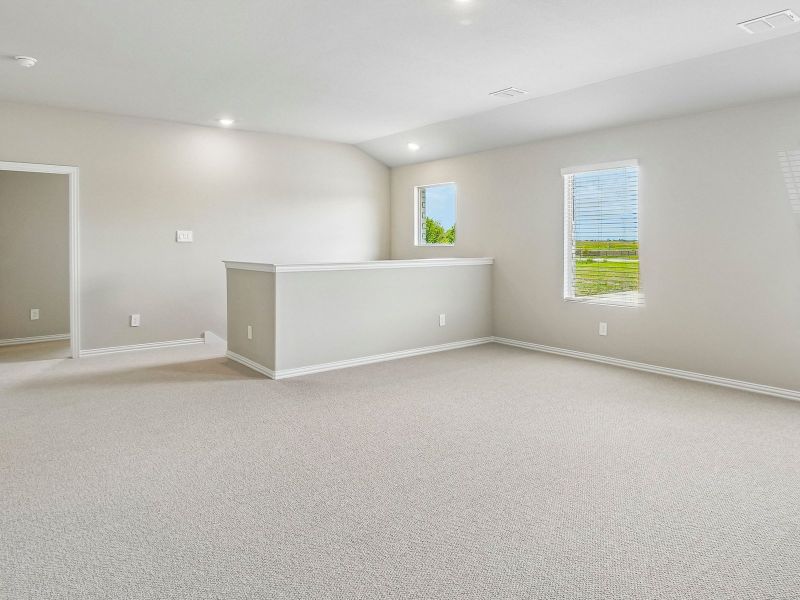 Spacious, unfurnished interior of a new home in Eastridge - Signature Series, Princeton (Image 16).