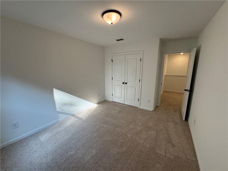 Spacious, unfurnished interior of a new home in Laurelwood, Douglasville (Image 24).