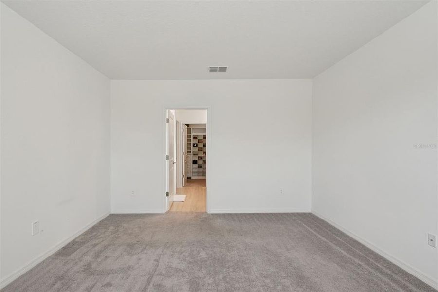 Spacious, unfurnished interior of a new home in Park East: The Manors, Plant City (Image 25). Spacious, unfurnished interior of a new home in Park East: The Manors, Plant City (Image 25).