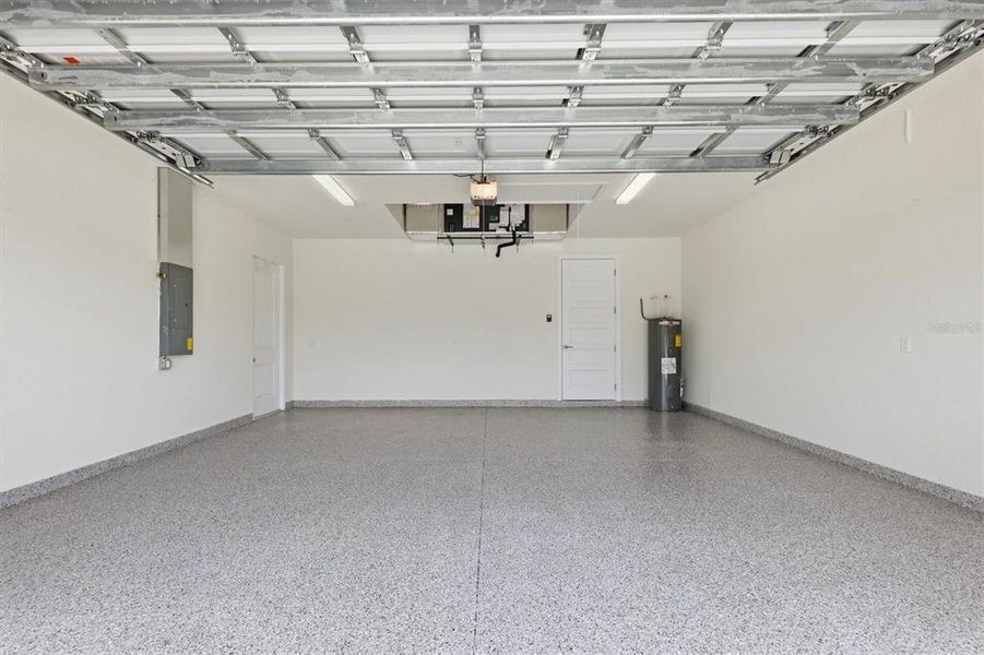 Spacious, unfurnished interior of a new home in , North Port (Image 38).