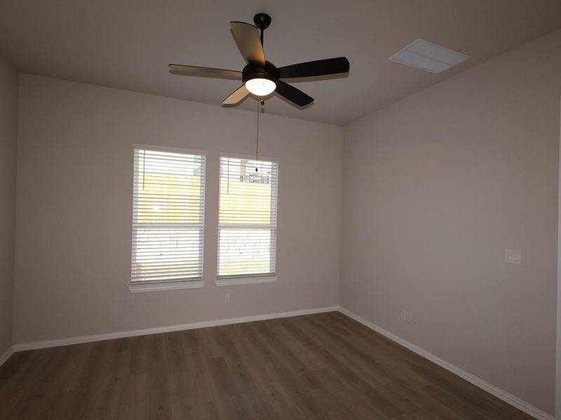 Spacious, unfurnished interior of a new home in Heritage, Dripping Springs (Image 13).